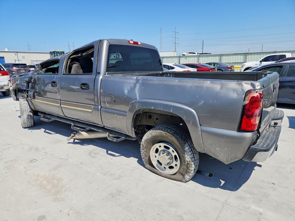 Photo 2 from auction – 2006 CHEVROLET SILVERADO with VIN 1GCHK23D96F197523