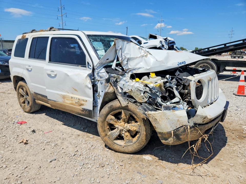 Photo 4 from auction – 2014 JEEP PATRIOT with VIN 1C4NJRFB5ED588462
