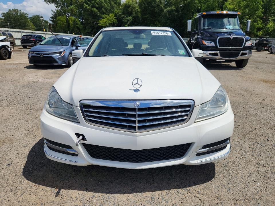 Photo 5 from auction – 2013 MERCEDES-BENZ C with VIN WDDGF4HB7DA771541