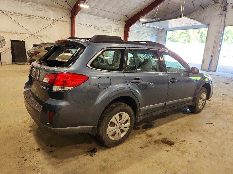 Photo 3 from auction – 2014 SUBARU OUTBACK with VIN 4S4BRCAC4E3203015