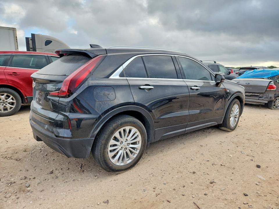 Photo 3 from auction – 2024 CADILLAC XT4 with VIN 1GYAZAR43RF177572