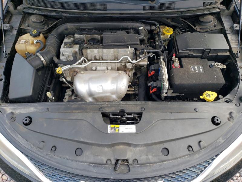 Фото 11 с аукциона – 2015 CHRYSLER 200 с VIN 1C3CCCAB6FN674806