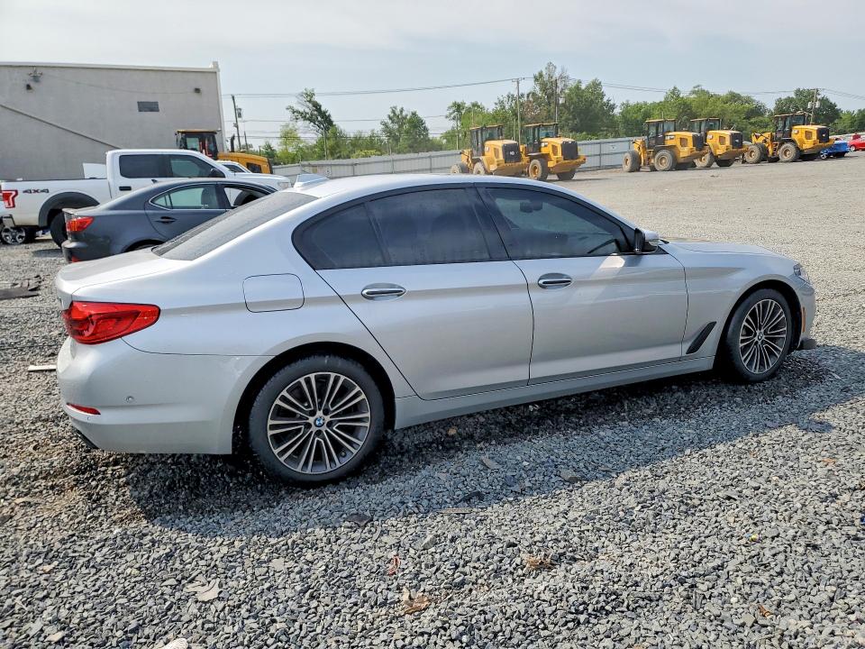 Photo 3 from auction – 2017 BMW 540 with VIN WBAJE7C34HG890362