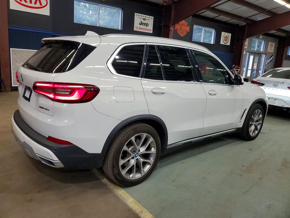Photo 3 from auction – 2022 BMW X5 with VIN 5UXTA6C02N9M26931