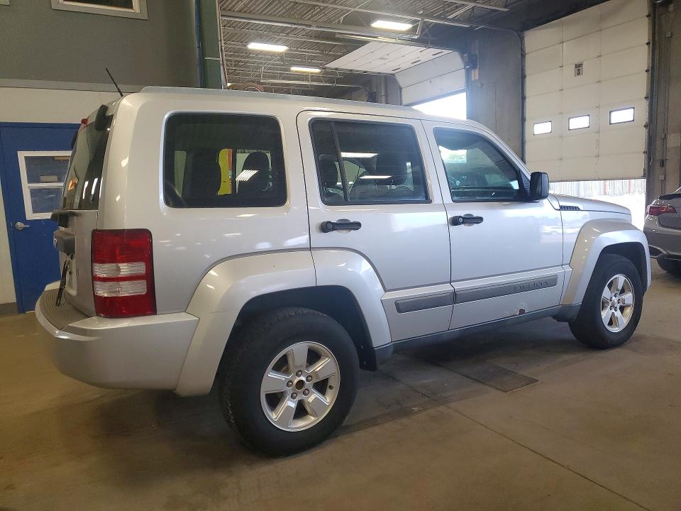 Photo 3 from auction – 2012 JEEP LIBERTY with VIN 1C4PJMAK7CW126019