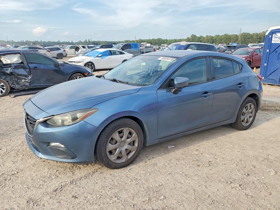 MAZDA 3 2016 with VIN JM1BM1J71G1347887 - Photo from auction