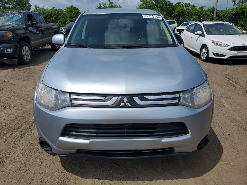 Photo 5 from auction – 2014 MITSUBISHI OUTLANDER with VIN JA4AZ2A36EZ605152