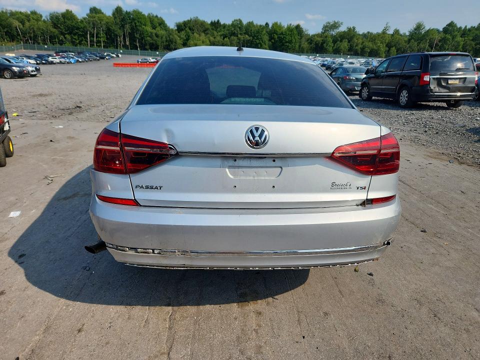 Photo 6 from auction – 2017 VOLKSWAGEN PASSAT with VIN 1VWAT7A30HC042608