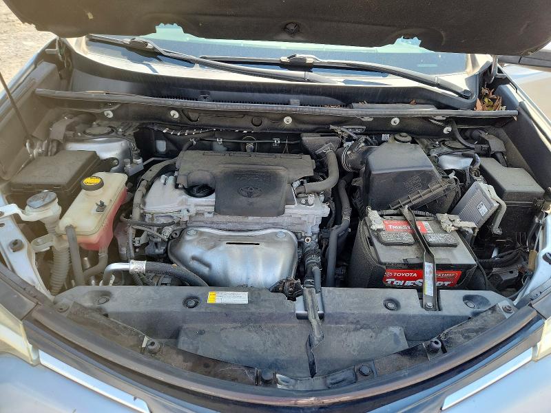 Photo 11 from auction – 2018 TOYOTA RAV4 with VIN 2T3WFREV9JW476701