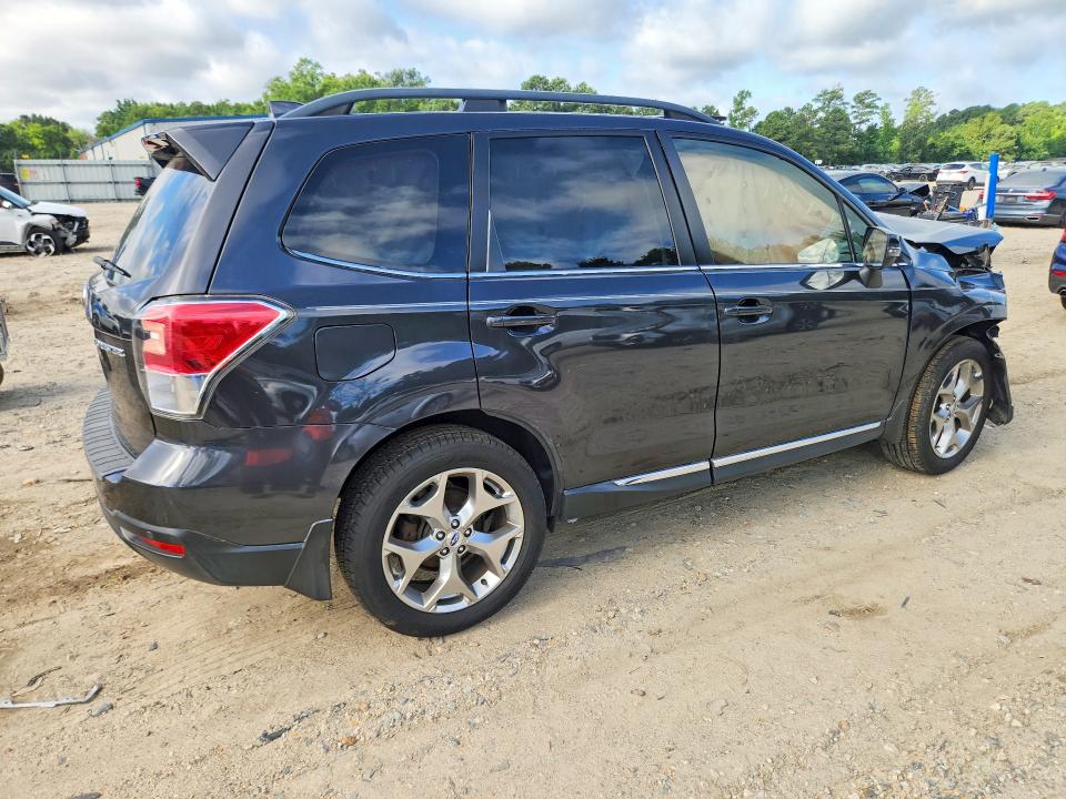 Photo 3 from auction – 2018 SUBARU FORESTER with VIN JF2SJAWC3JH472047