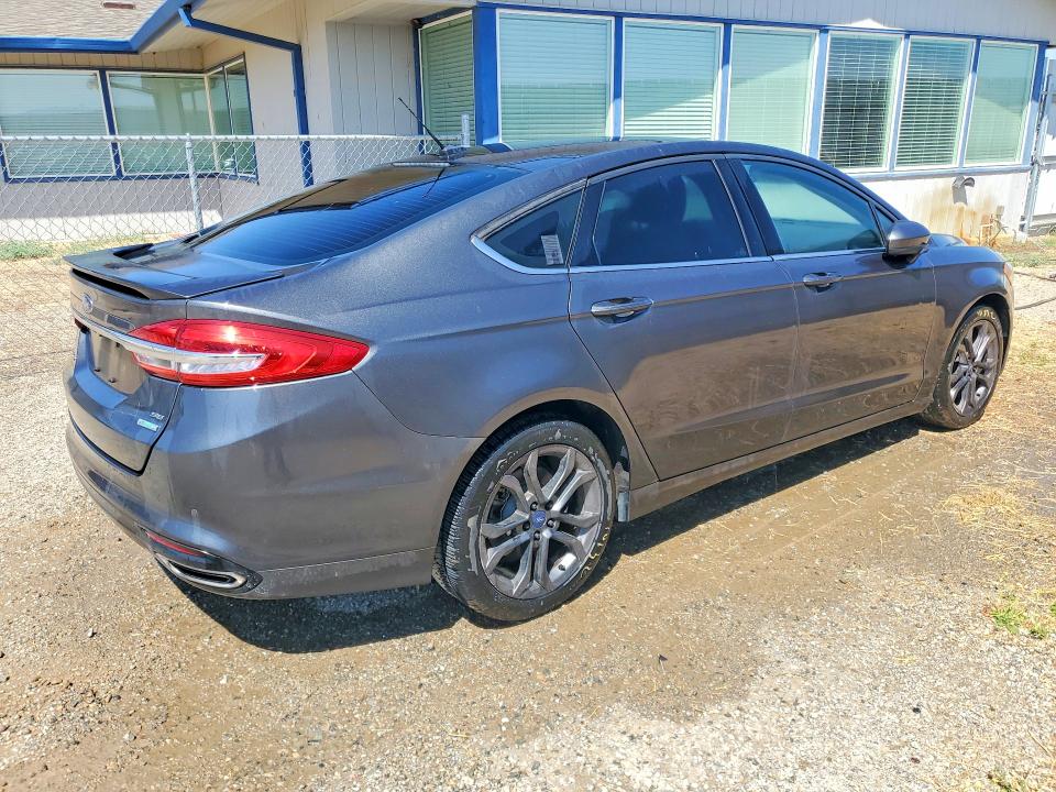 Photo 3 from auction – 2018 FORD FUSION with VIN 3FA6P0H90JR161741