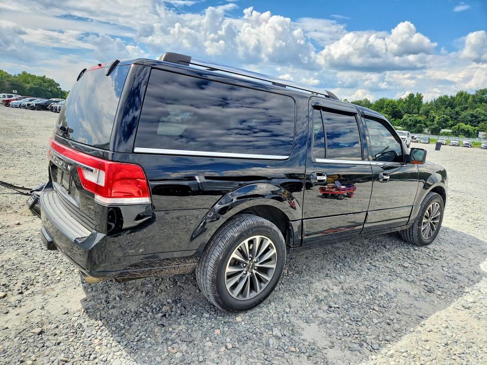 Photo 3 from auction – 2017 LINCOLN NAVIGATOR with VIN 5LMJJ3JT2HEL01064