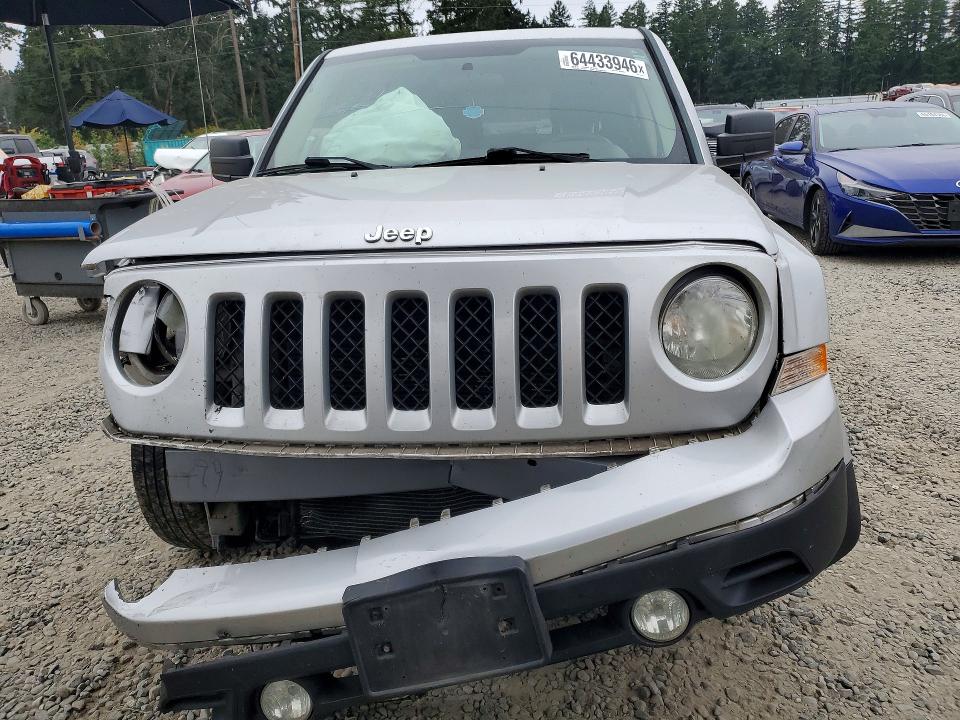 Photo 5 from auction – 2011 JEEP PATRIOT with VIN 1J4NT1GA3BD115750
