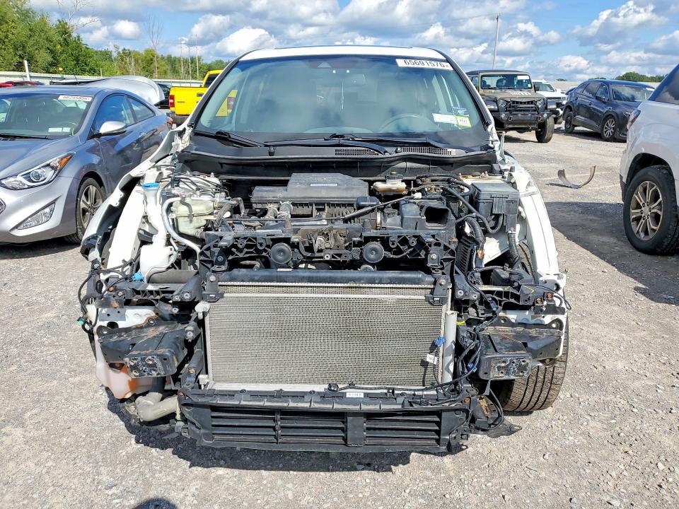 Photo 5 from auction – 2019 HONDA CR-V with VIN 2HKRW2H88KH669473