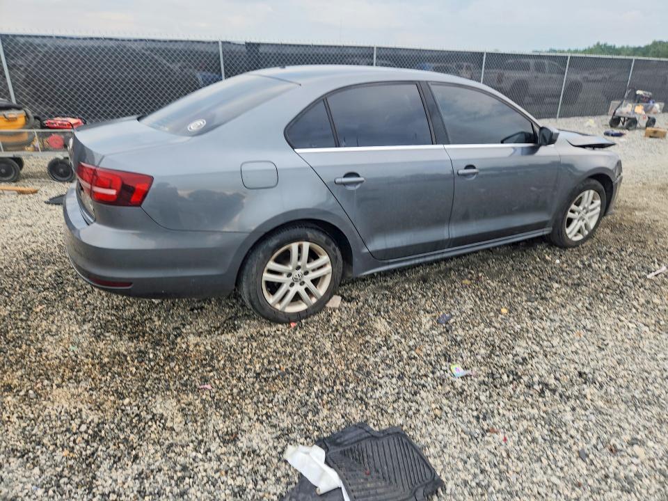 Photo 3 from auction – 2017 VOLKSWAGEN JETTA with VIN 3VW2B7AJ5HM269510