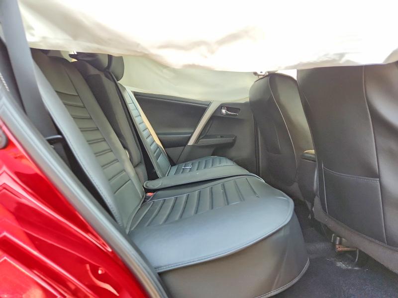 Photo 11 from auction – 2018 TOYOTA RAV4 with VIN 2T3RFREV0JW813415