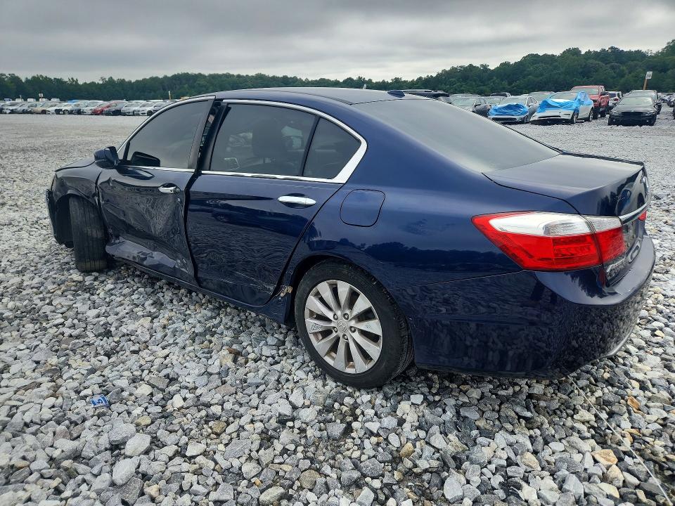 Photo 2 from auction – 2015 HONDA ACCORD with VIN 1HGCR2F81FA155947