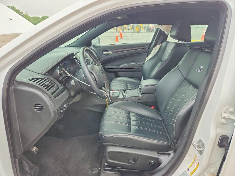 Photo 7 from auction – 2015 CHRYSLER 300 with VIN 2C3CCAGG1FH854095
