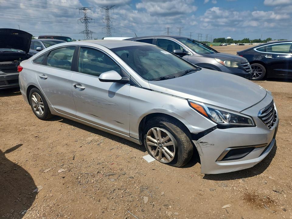 Photo 4 from auction – 2017 HYUNDAI SONATA with VIN 5NPE24AF1HH559260