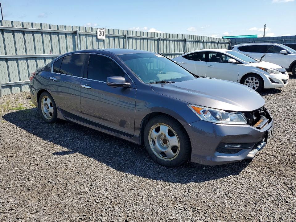 Photo 4 from auction – 2017 HONDA ACCORD with VIN 1HGCR2F56HA801802