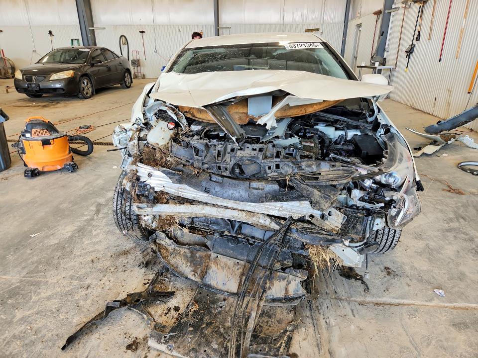 Photo 5 from auction – 2016 TOYOTA PRIUS with VIN JTDKARFU3G3501879