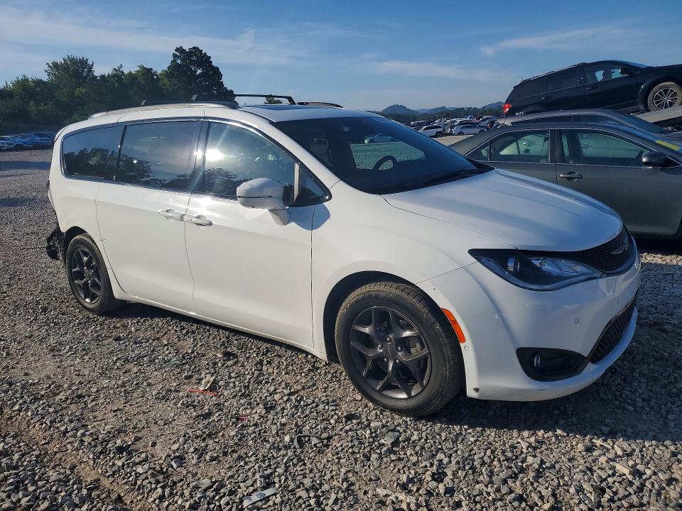 Photo 4 from auction – 2020 CHRYSLER PACIFICA with VIN 2C4RC1GG5LR286607