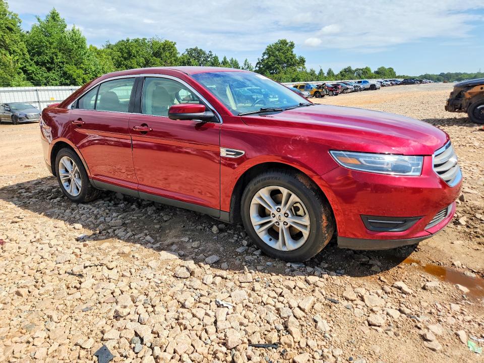 Photo 4 from auction – 2018 FORD TAURUS with VIN 1FAHP2E87JG137671