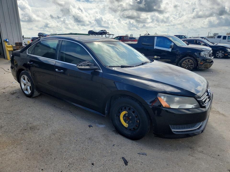 Photo 4 from auction – 2012 VOLKSWAGEN PASSAT with VIN 1VWBP7A39CC018051