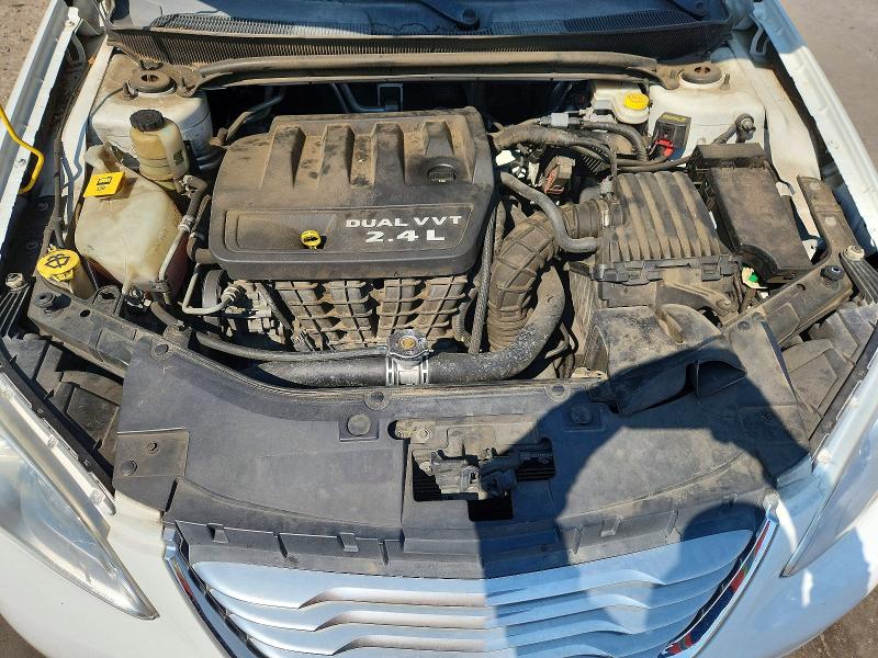 Photo 11 from auction – 2011 CHRYSLER 200 with VIN 1C3BC1FB6BN589984