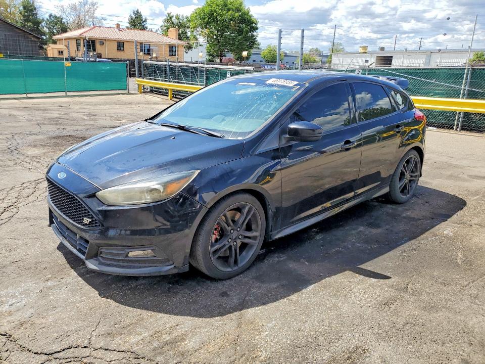 FORD FOCUS 2016 with VIN 1FADP3L90GL379685 - Photo from auction