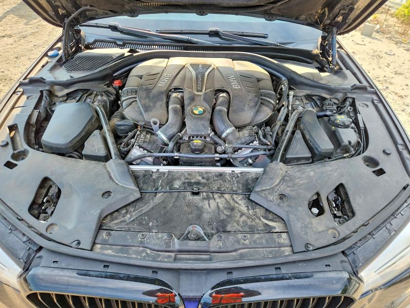 Photo 11 from auction – 2018 BMW M550XI with VIN WBAJB9C52JG464424