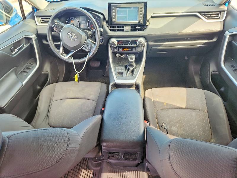Photo 8 from auction – 2019 TOYOTA RAV4 with VIN JTMP1RFV8KJ014812
