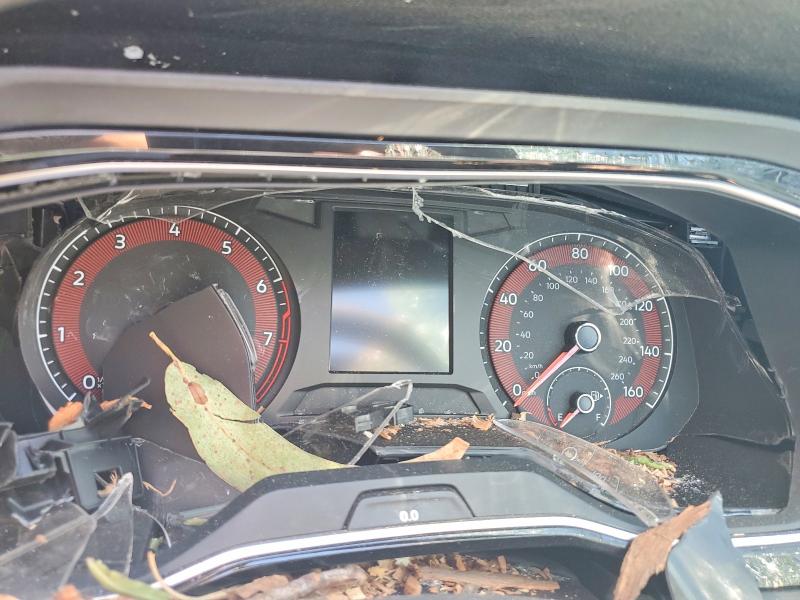 Photo 9 from auction – 2019 VOLKSWAGEN JETTA with VIN 3VWC57BU9KM050786