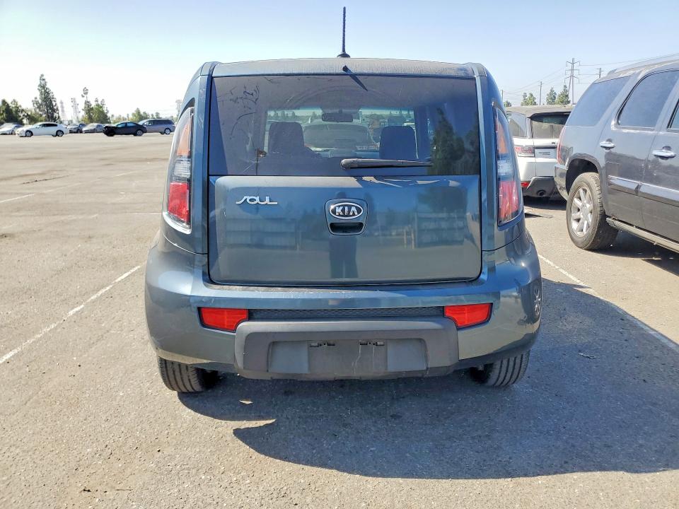 Photo 6 from auction – 2011 KIA SOUL with VIN KNDJT2A20B7309145