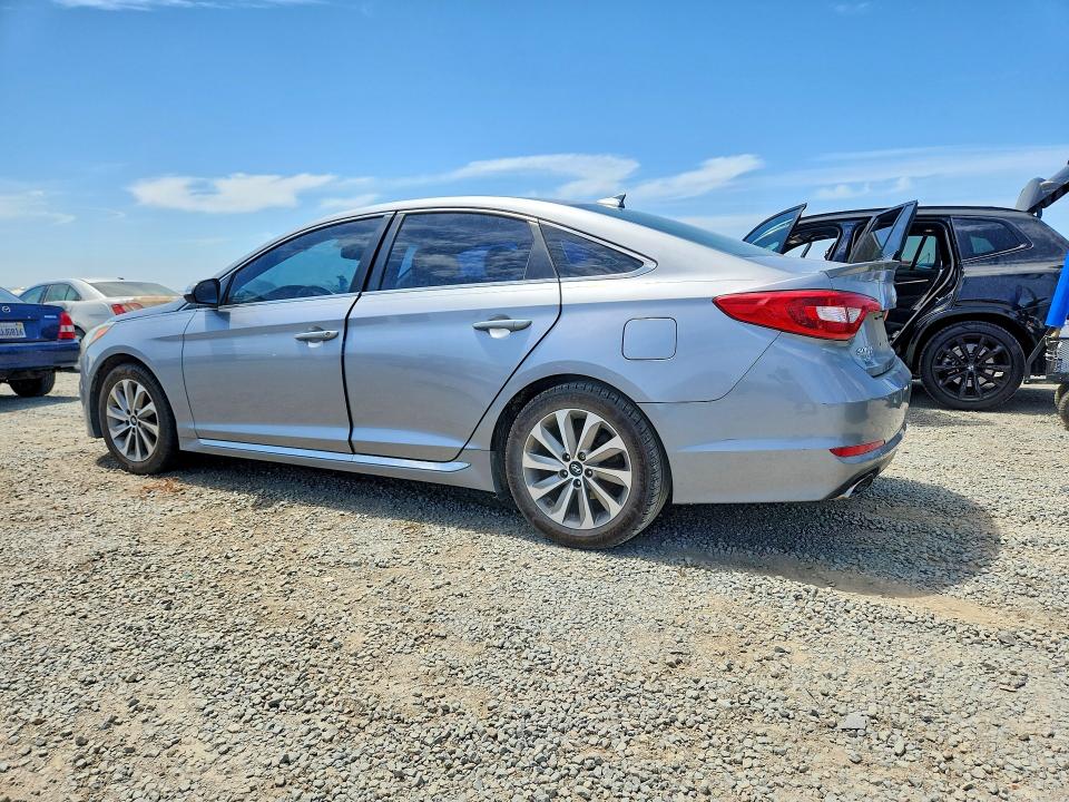 Photo 2 from auction – 2015 HYUNDAI SONATA with VIN 5NPE34AF8FH052611