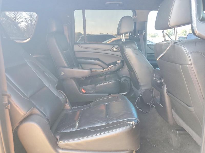 Photo 11 from auction – 2017 CHEVROLET SUBURBAN with VIN 1GNSCHKC0HR200638
