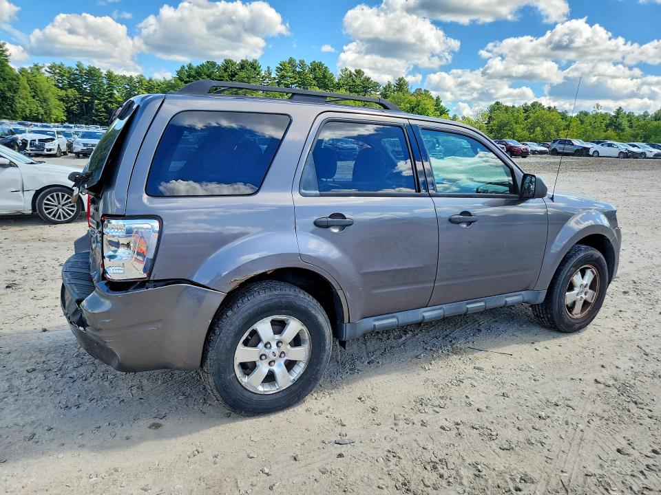 Photo 3 from auction – 2011 FORD ESCAPE with VIN 1FMCU9D78BKA65517