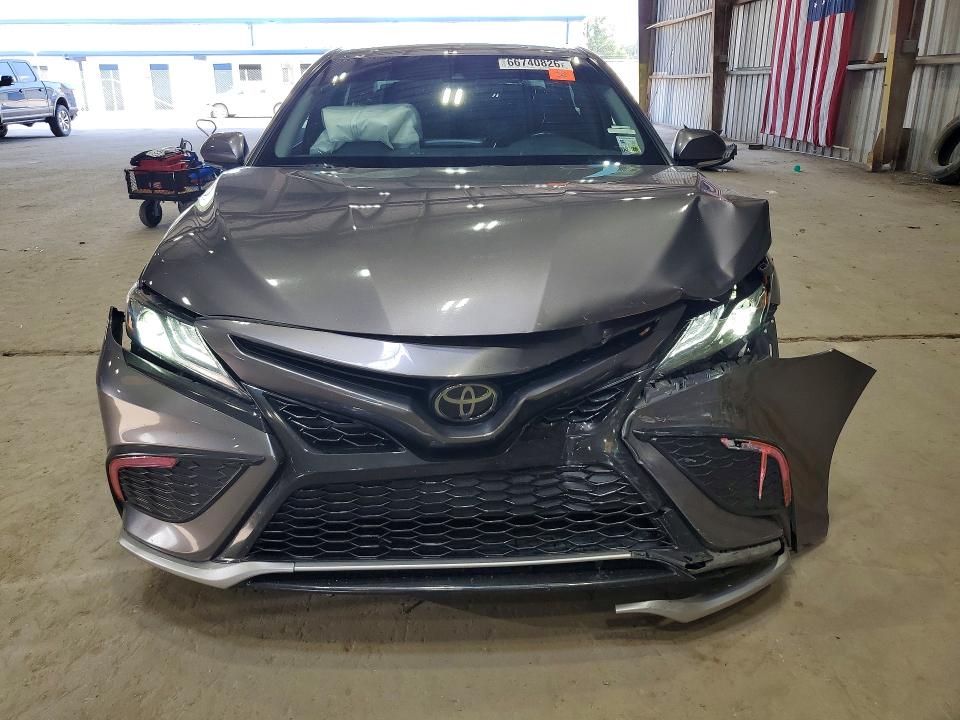 Photo 5 from auction – 2022 TOYOTA CAMRY with VIN 4T1K61AK7NU717147