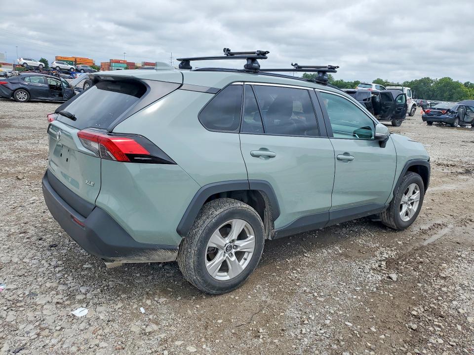 Photo 3 from auction – 2019 TOYOTA RAV4 with VIN 2T3W1RFV7KW020484