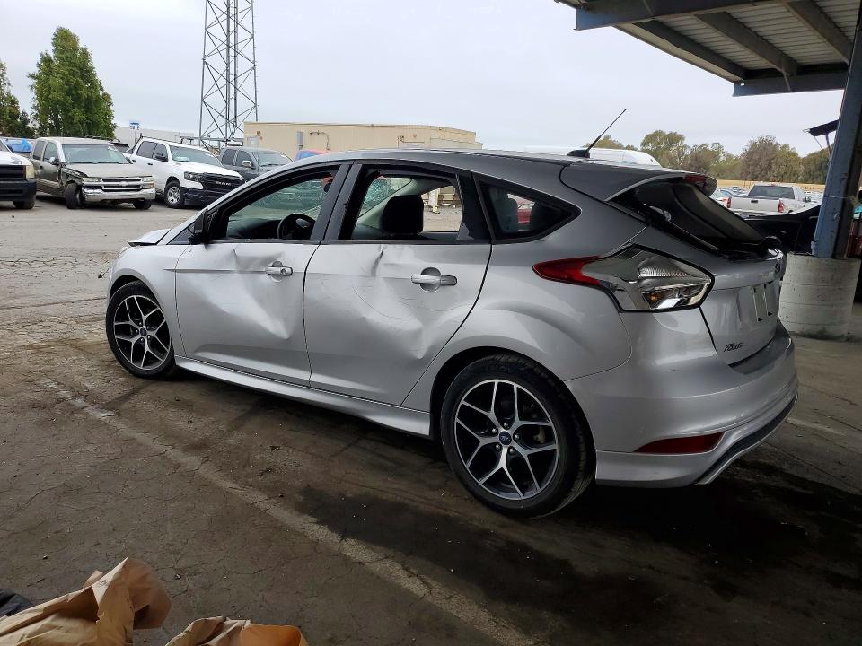 Photo 2 from auction – 2016 FORD FOCUS with VIN 1FADP3K2XGL301709