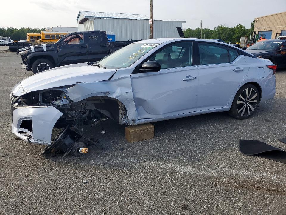NISSAN ALTIMA 2025 with VIN 1N4BL4CV9SN361320 - Photo from auction