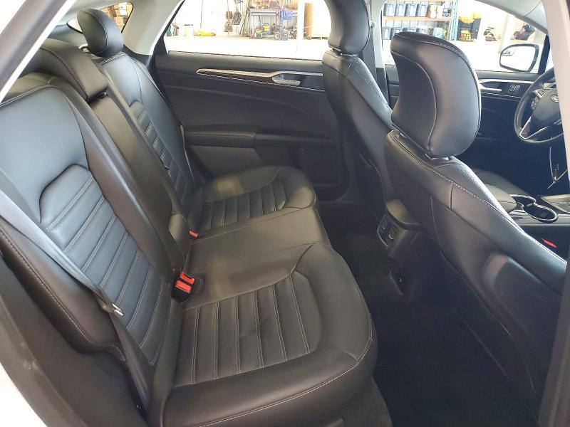 Photo 10 from auction – 2016 FORD FUSION with VIN 3FA6P0PU1GR280932