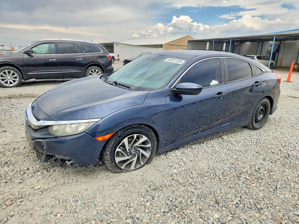 HONDA CIVIC 2017 مع رقم تعريف المركبة 19XFC2F88HE058743 - صورة من المزاد