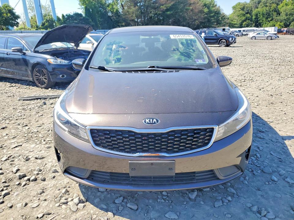 صورة رقم 5 من المزاد - 2017 KIA FORTE مع VIN 3KPFK4A7XHE081700