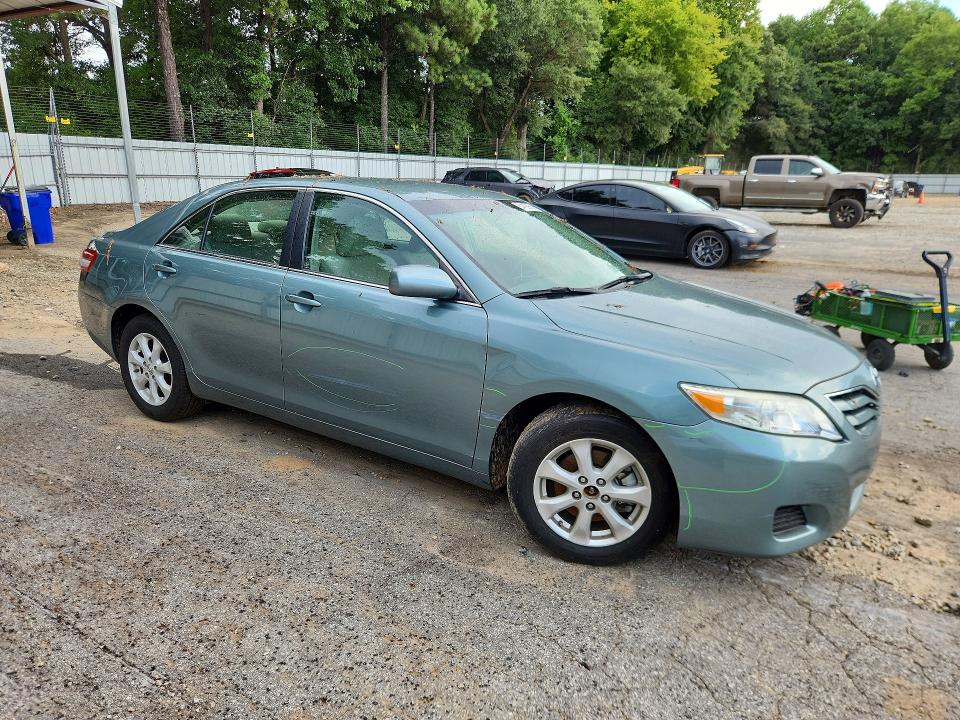 Photo 4 from auction – 2011 TOYOTA CAMRY with VIN 4T1BF3EKXBU735336