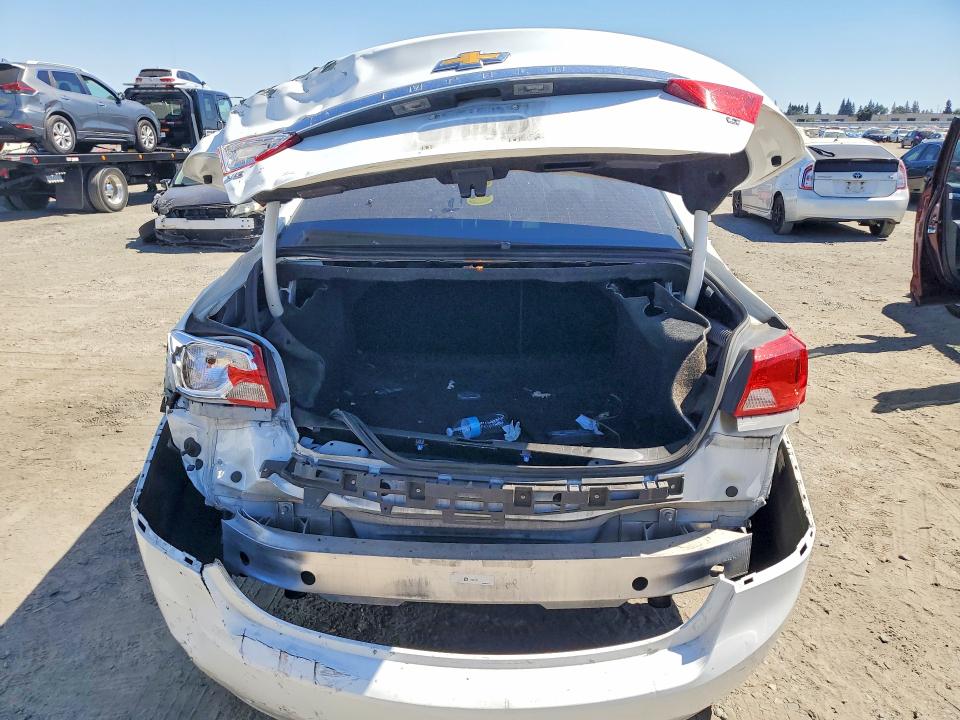 Photo 6 from auction – 2017 CHEVROLET IMPALA with VIN 2G1105S39H9133813