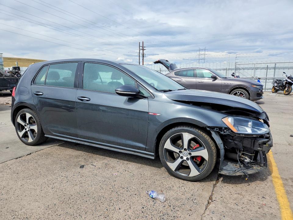 Photo 4 from auction – 2016 VOLKSWAGEN GTI with VIN 3VW4T7AU3GM015227