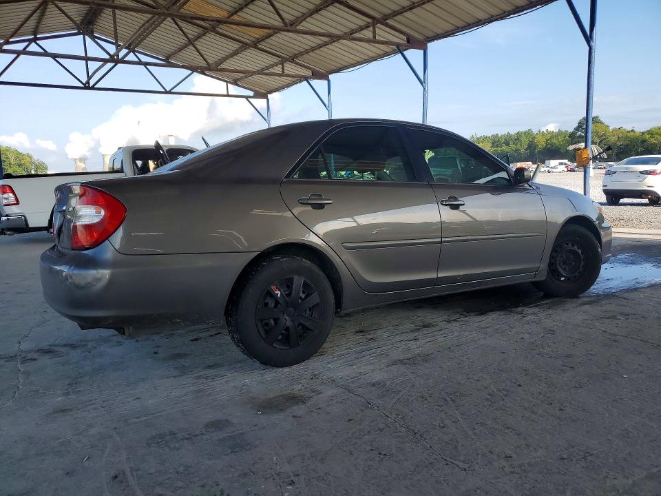 Photo 3 from auction – 2004 TOYOTA CAMRY with VIN 4T1BE32K34U929233