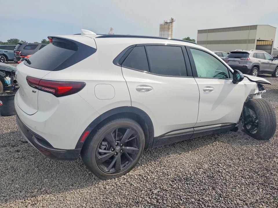 Photo 3 from auction – 2022 BUICK ENVISION with VIN LRBFZPR42ND062030
