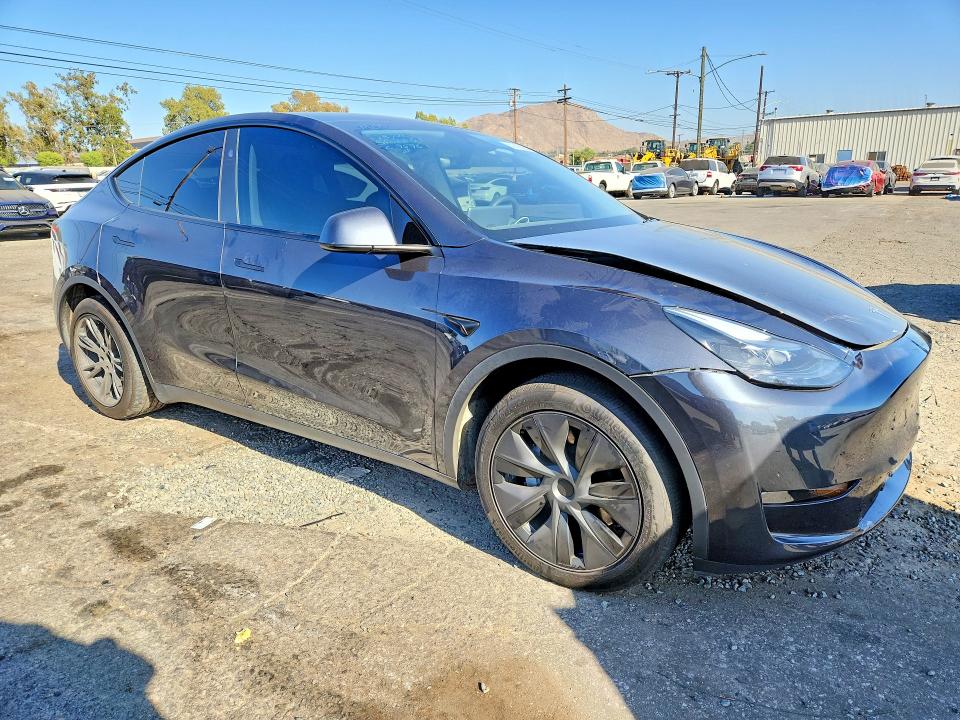 Photo 4 from auction – 2025 TESLA MODEL Y with VIN 7SAYGDED7SF319596